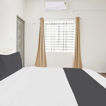 Hotel O Sri Manjunatha Deluxe Suites バンガロール エクステリア 写真