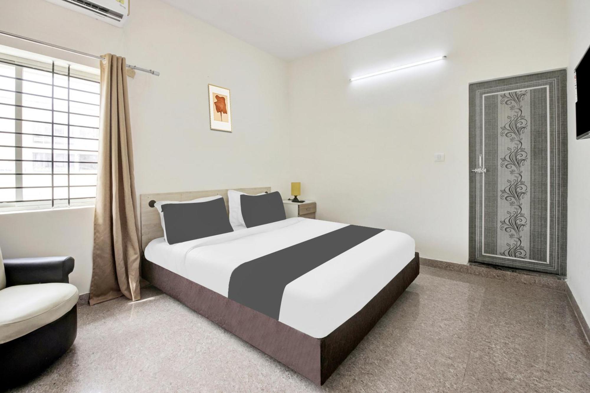 Hotel O Sri Manjunatha Deluxe Suites バンガロール エクステリア 写真