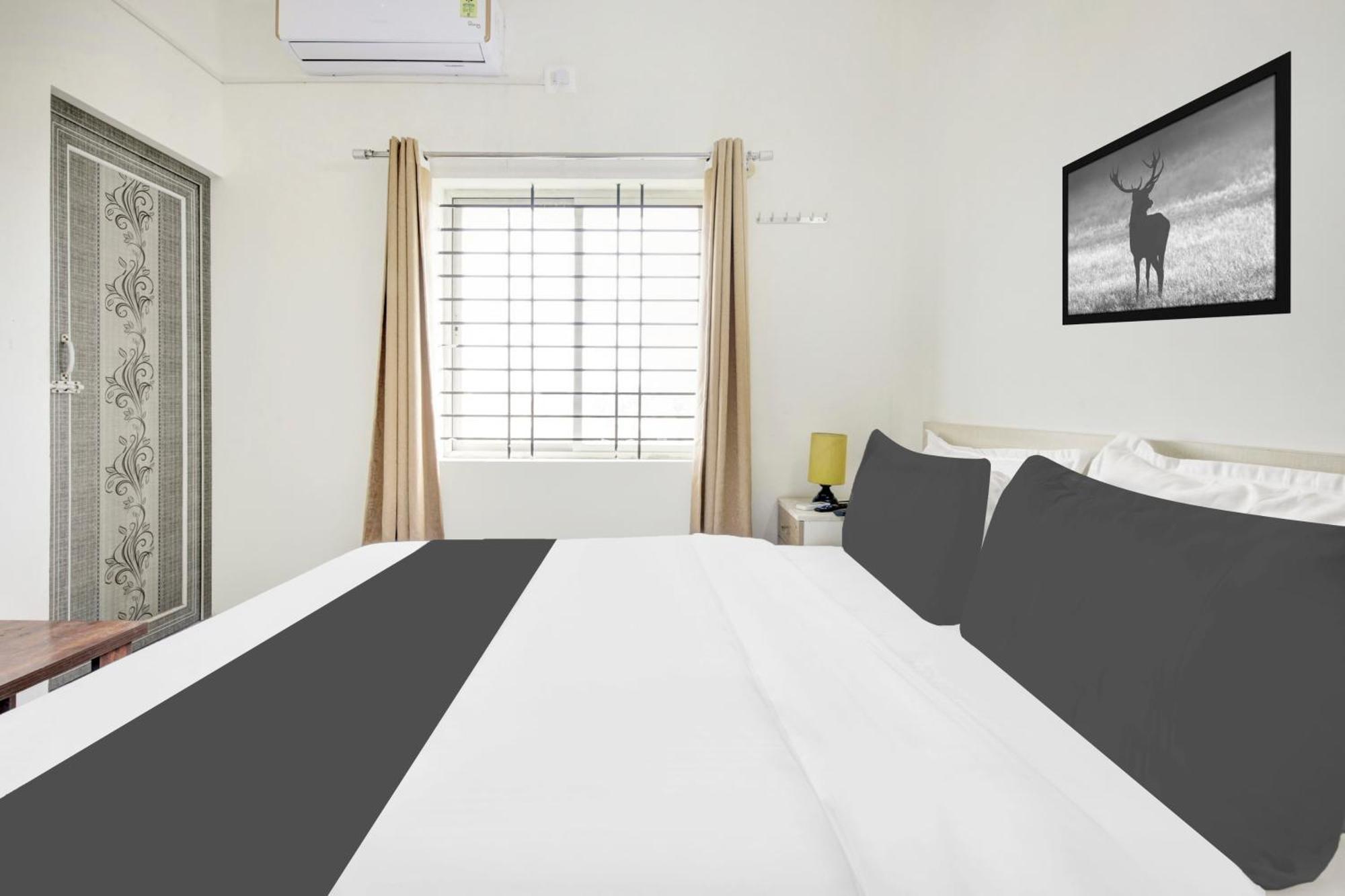 Hotel O Sri Manjunatha Deluxe Suites バンガロール エクステリア 写真