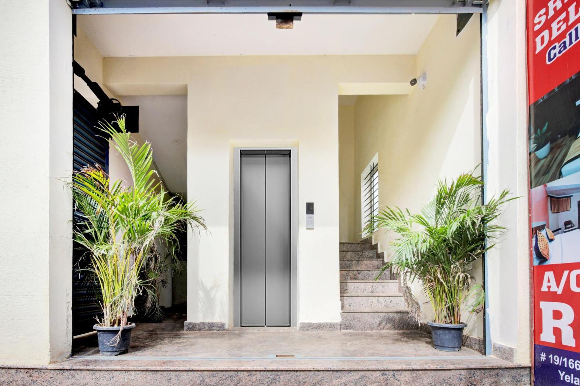 Hotel O Sri Manjunatha Deluxe Suites バンガロール エクステリア 写真
