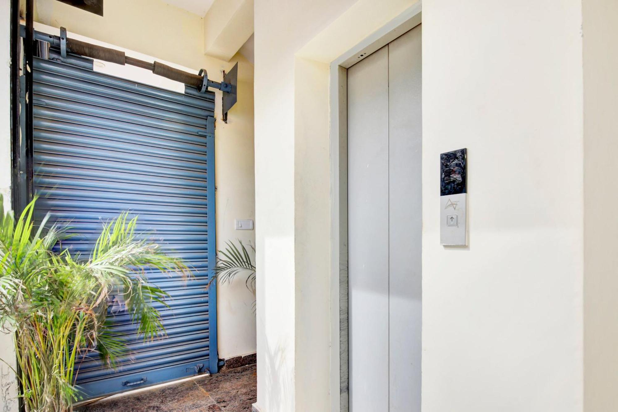 Hotel O Sri Manjunatha Deluxe Suites バンガロール エクステリア 写真